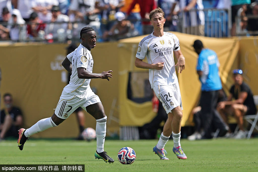 皇冠盘_19岁天才中场引爆皇马巴萨争夺战皇冠盘！未来之星的选择困局