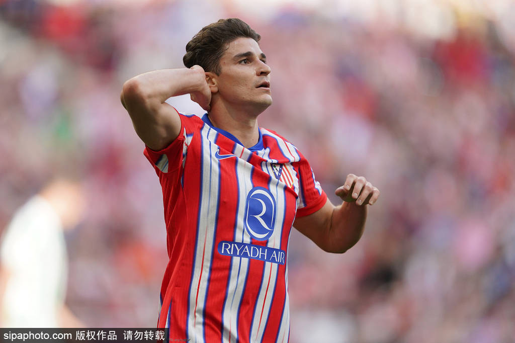 皇冠登3代理申请
_曝巴萨预备筹款1亿欧 拉波尔塔选举年欲拉小蜘蛛替莱万