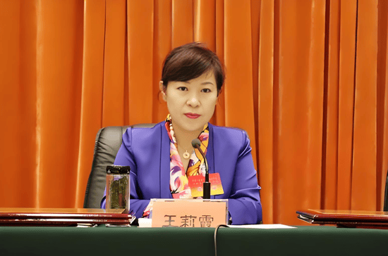 皇冠信用网在线注册_正部级美女大员被查！千万华服堆满多套住宅皇冠信用网在线注册，化妆团队提前数小时待命~