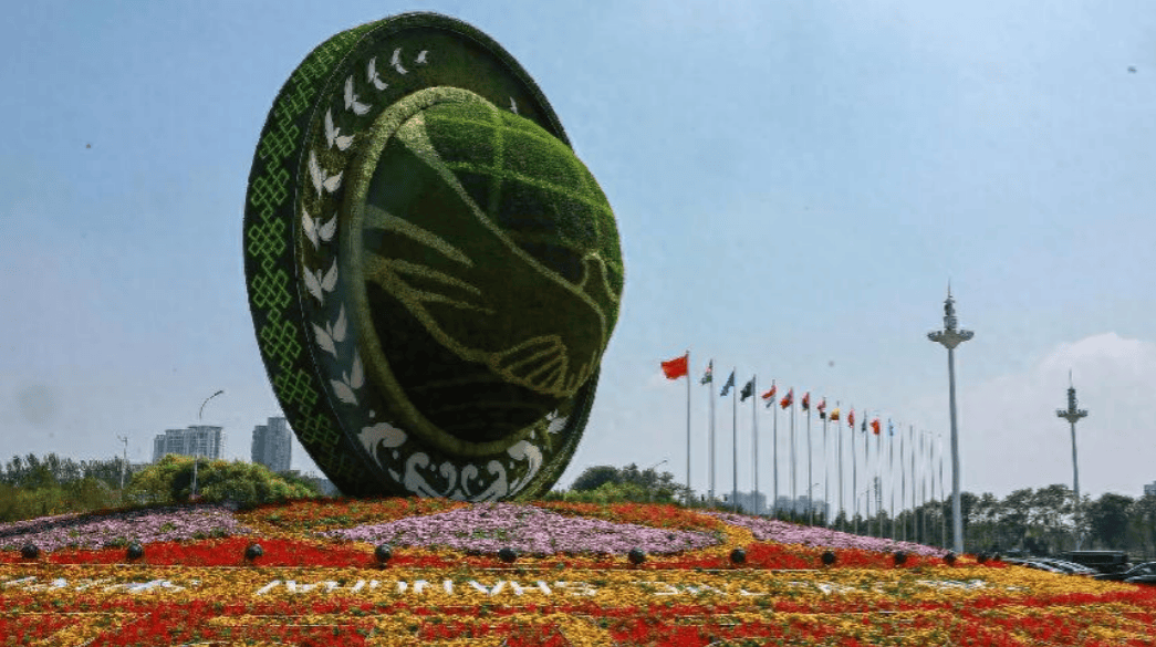 玛哈沙拉堪vs卡塞特沙特_上合十国领导人全票通过玛哈沙拉堪vs卡塞特沙特，中国用《天津宣言》，给上合定下大势