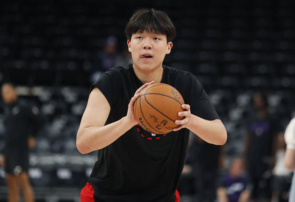 皇冠信用盘账号申请_杨瀚森2分0板2犯霍乐迪27+8 开拓者险胜爵士