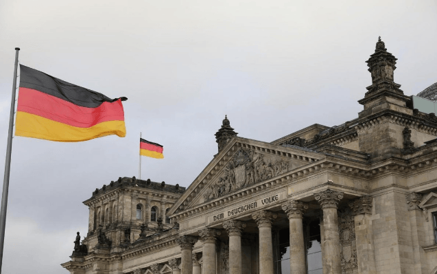 信用网皇冠申请注册
_乌军断粮7天大规模投降信用网皇冠申请注册
,德国先下手为强,凑80万大军与俄罗斯硬刚到底?俄乌局势重大反转