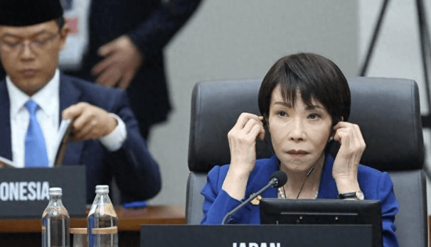 香港皇冠体育_高市早苗正式道歉！韩国发出强硬驳斥香港皇冠体育，丑闻还没解决又有燃眉之急，得罪中俄后又激怒韩国？