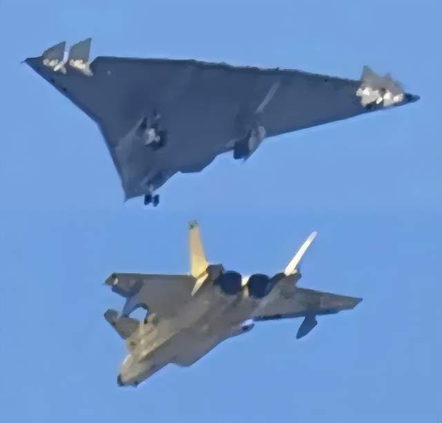 皇冠信用会员账号注册_2025年即将结束皇冠信用会员账号注册,轰-20今年还有机会出场吗?