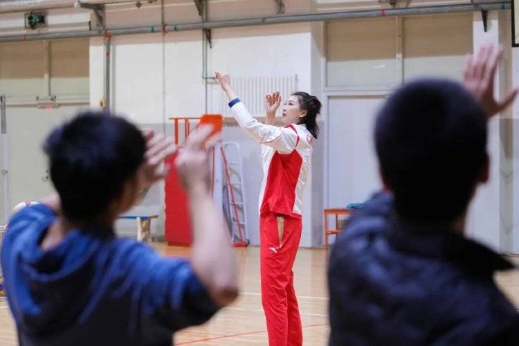 皇冠信用网怎么开账号_奥运冠军、前中国女排队长袁心玥皇冠信用网怎么开账号，入职南开大学